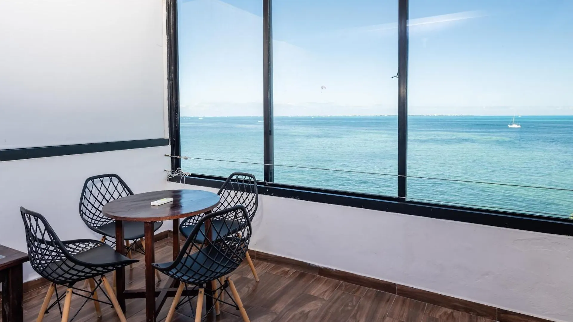 Beachfront Con Magnifica Vista Cancún Apartment